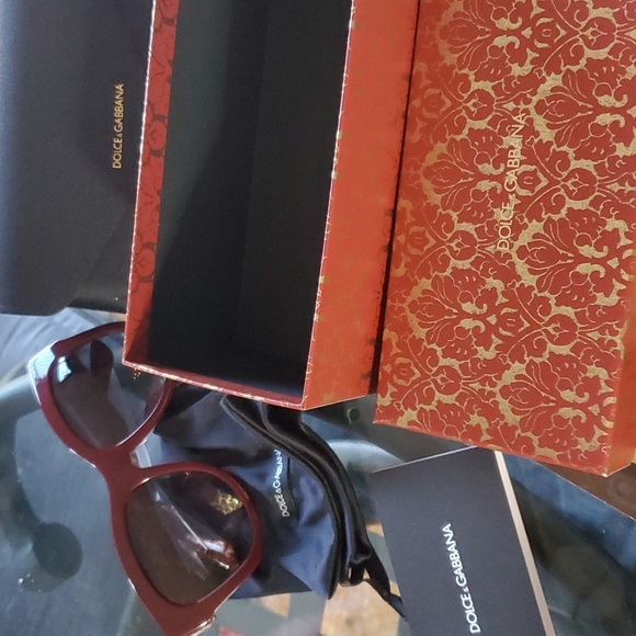 Dolce and Gabbana top line 🕶 sunglasses - Picture 1 of 9